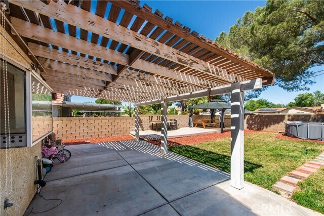 Building Photo - 42934 Fenner Ave