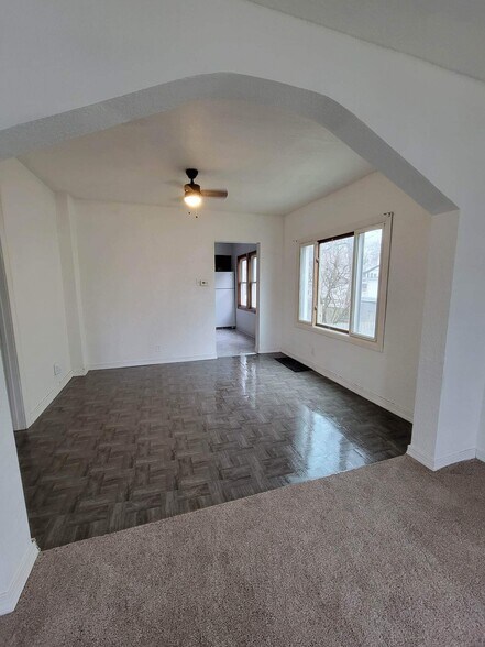 Building Photo - 1213 N 16th St