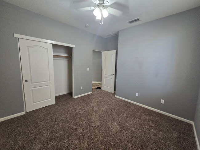 Building Photo - 2036 De La Guerra Way