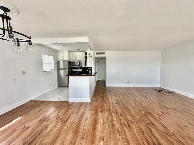 Building Photo - 457 Brittany Dr