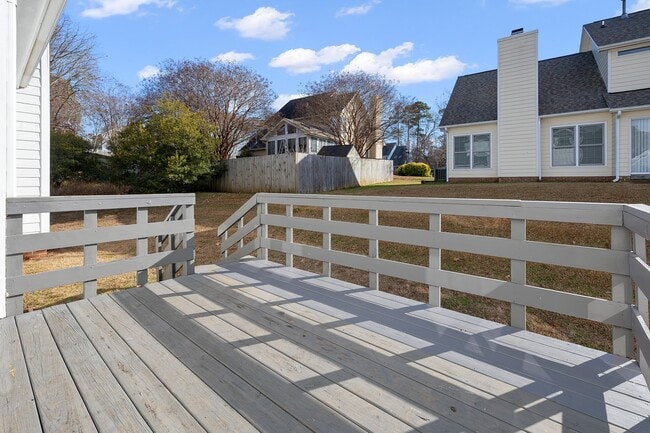 Building Photo - 113 Laurel Branch Dr