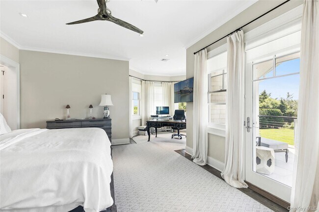 Building Photo - 61A S Bay Ave