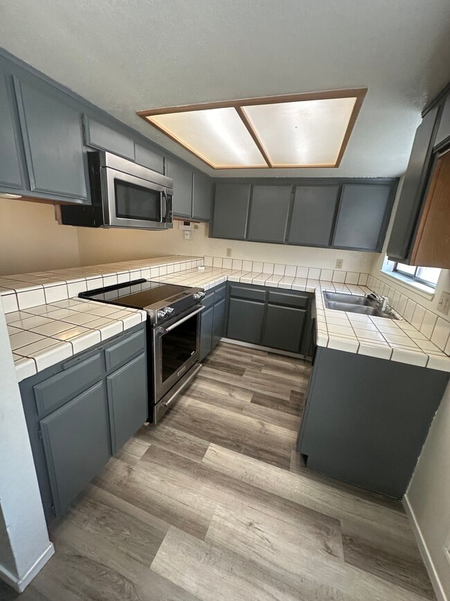 Building Photo - 7800 Westfield Rd