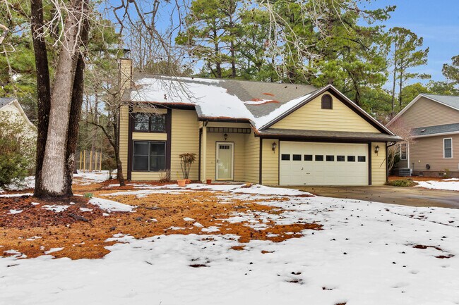 Building Photo - 1824 Caracara Dr