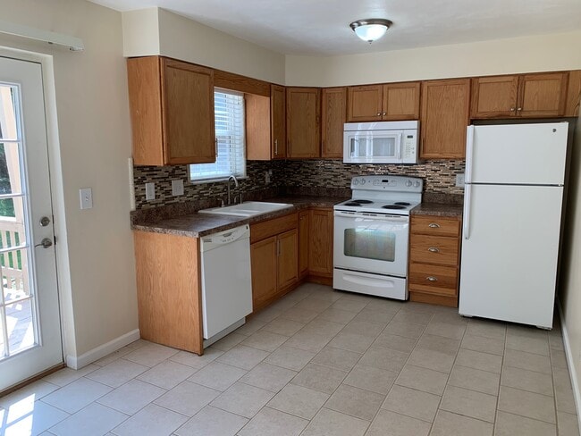 Building Photo - 5053 St Patrick Cir