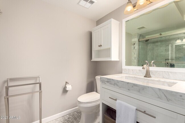 Building Photo - 7161 E Rancho Vista Dr