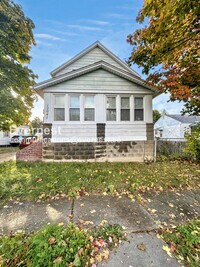 Building Photo - 12041 Belden Ave