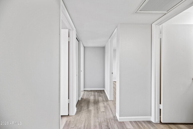 Building Photo - 3409 E Campo Bello Dr