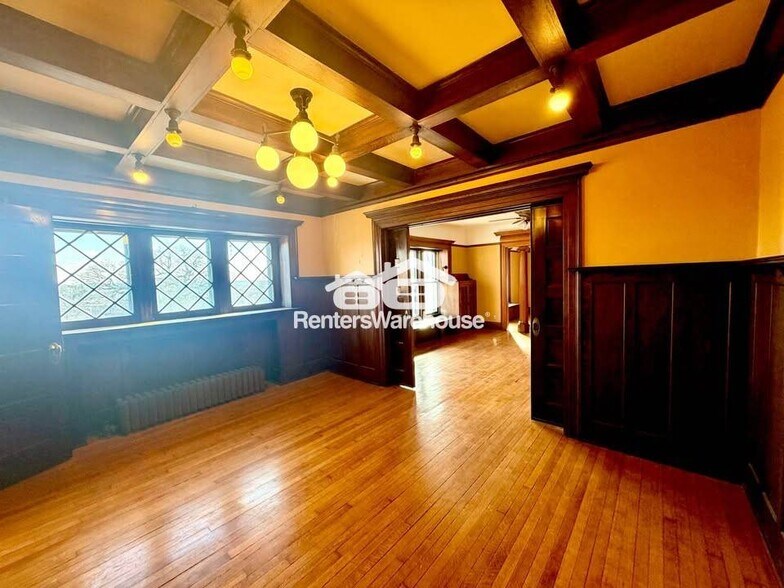 Building Photo - 669 17th St