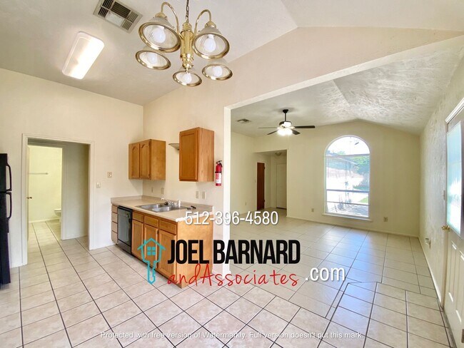 Building Photo - Available August 9: 3 Bedroom, 2 Bath Stan...