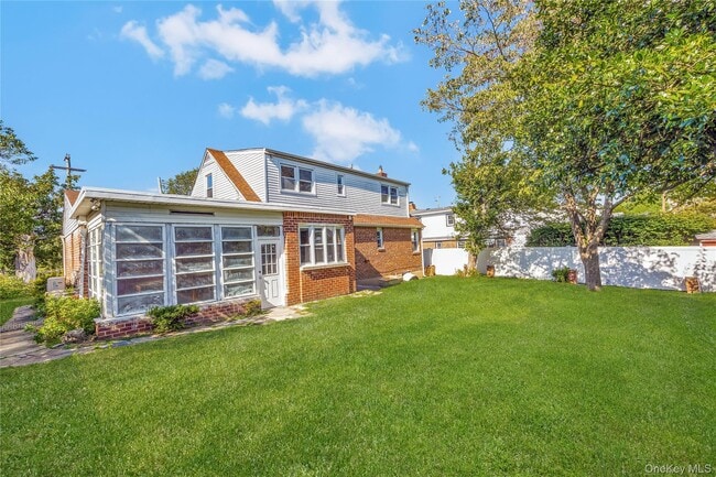 Building Photo - 63 I U Willets Rd