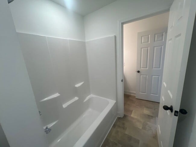 Building Photo - 312 Traywick Pl