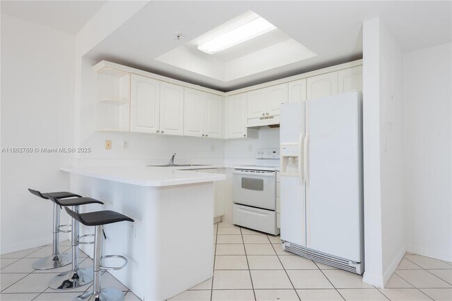 Building Photo - 3500 Coral Wy