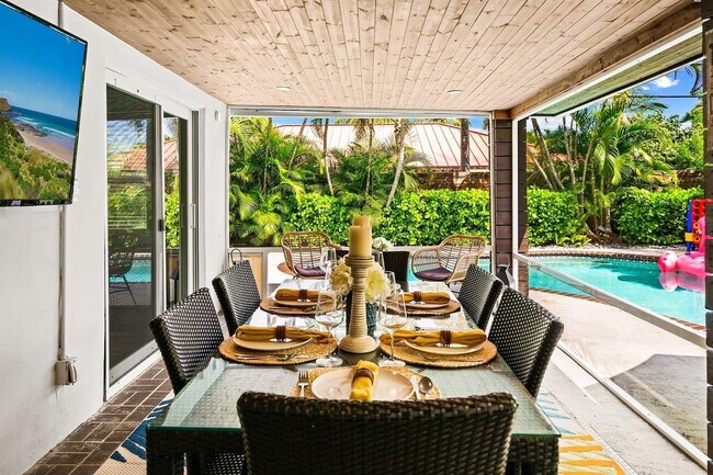 Primary Photo - 1949 Windward Dr