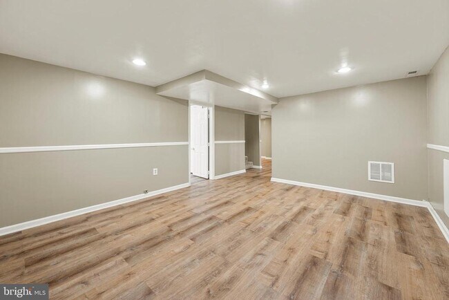 Building Photo - 11809 Timber Ln