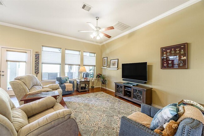 Building Photo - 16930 Makanda Dr
