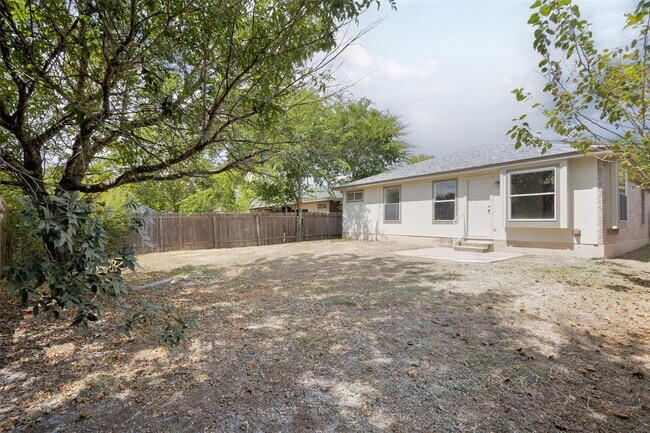 Building Photo - 1225 Tudor House Rd