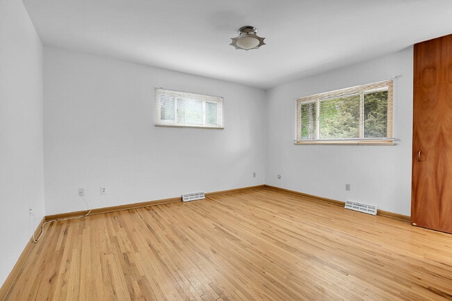 Building Photo - $3,000.00, 3 Bed, 3 Bath, Single Family Ho...