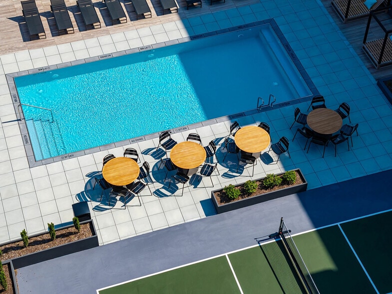 Primary Photo - Park Monroe