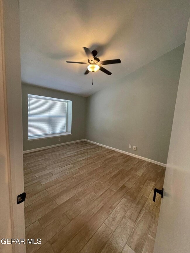 Building Photo - 1516 Greg Powers Dr