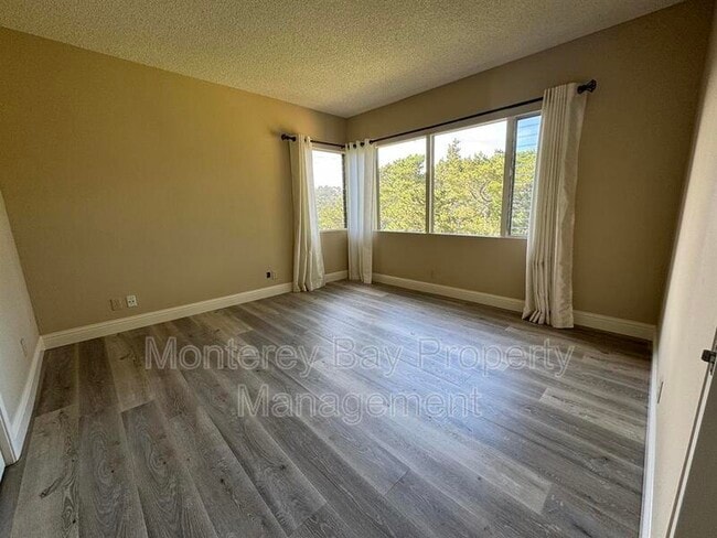 Building Photo - 31 Del Mesa Carmel