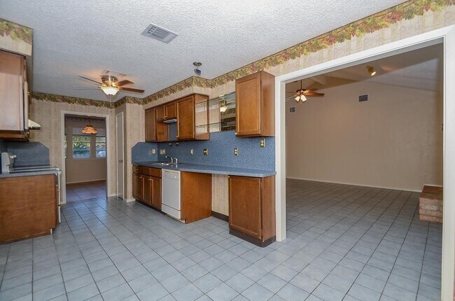 Building Photo - 22814 Coriander Dr