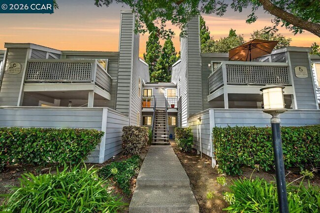 Building Photo - 332 Eastridge Dr