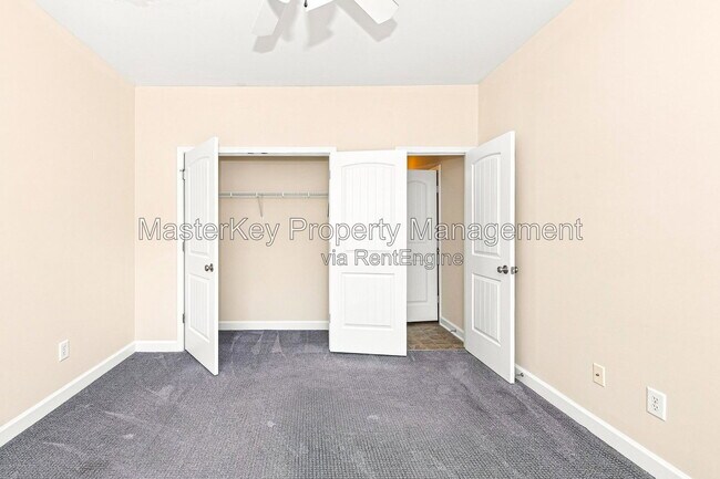 Building Photo - 725 Keystone Park Dr