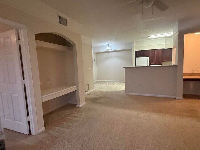 Building Photo - 2801 Chancellorsville Dr