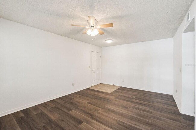 Building Photo - 1039 S Hiawassee Rd