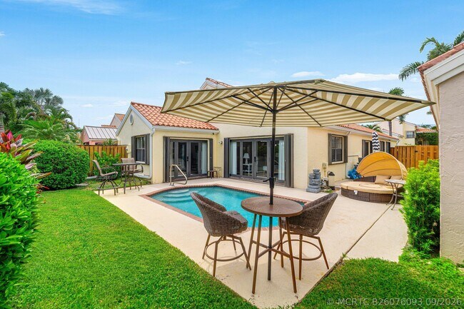 Building Photo - 2530 La Lique Cir