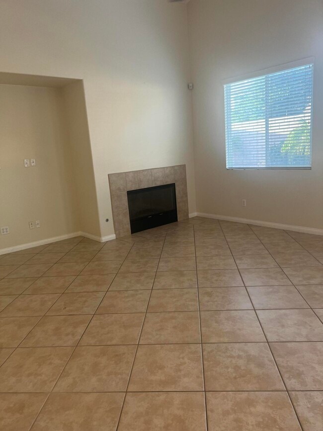 Building Photo - 83920 Corte La Morada