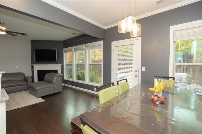 Building Photo - 7245 Heritage Oak Ct