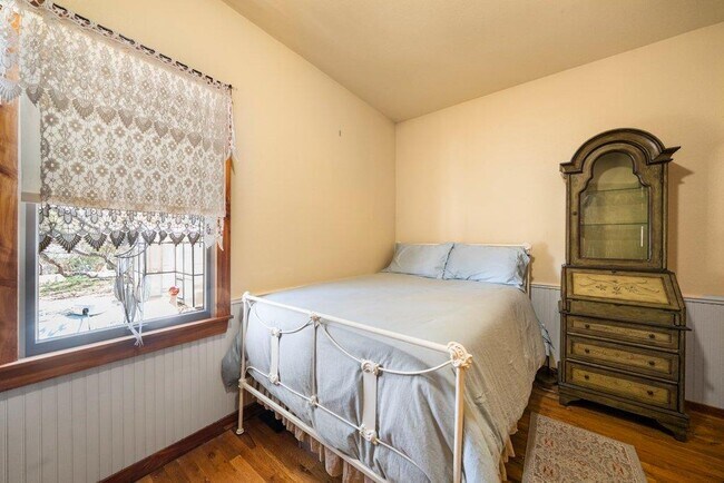 Building Photo - 309 Ridge Oak Dr