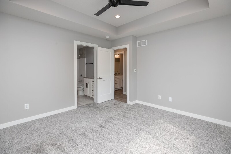 Building Photo - 1006 12th Ave NW