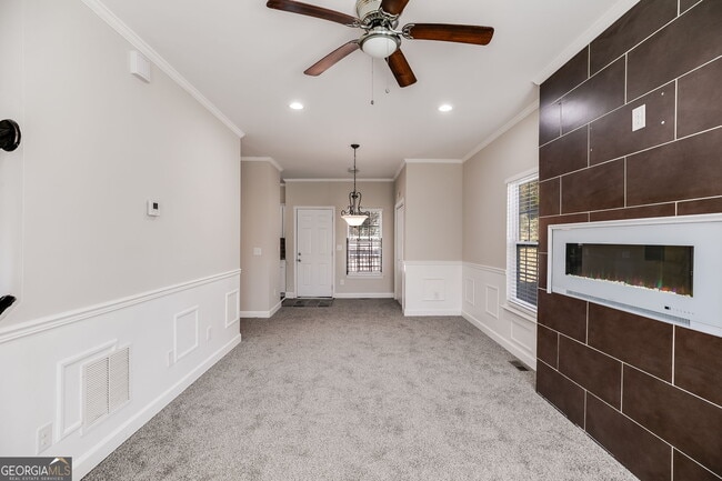 Building Photo - 960 N Grand Ave NW