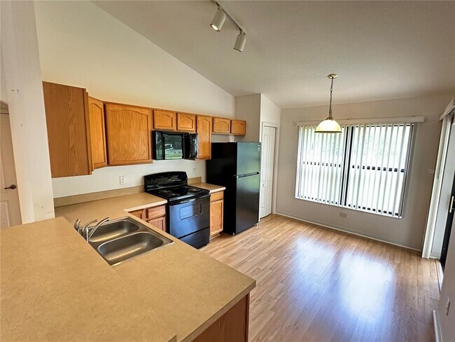 Building Photo - 2763 Athens Dr