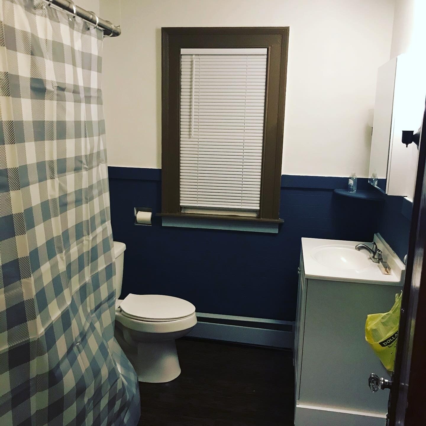 Bathroom - 89 View St
