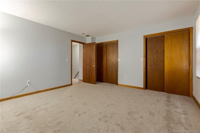 Building Photo - 22 Windwood Dr