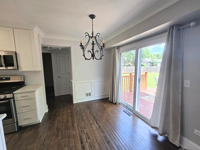 Building Photo - 1217 Springdale Cir
