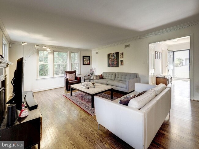 Building Photo - 2242 46th St NW