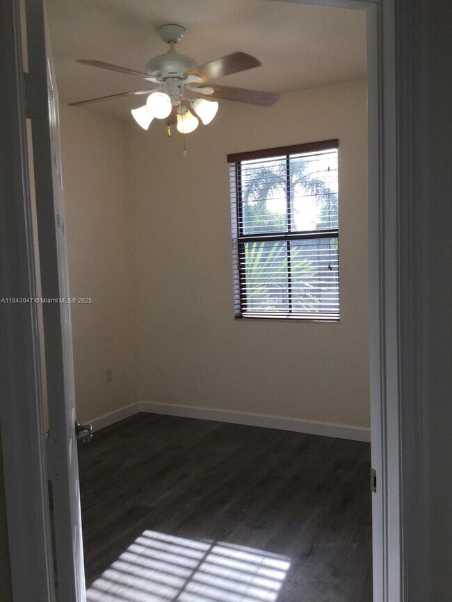 Building Photo - 17370 SW 153rd Ave