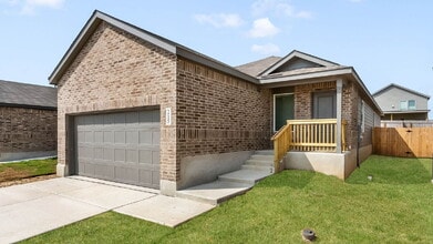 Building Photo - 215 Zyra Ave