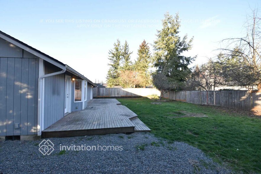 Building Photo - 24303 31st Ave Ct E