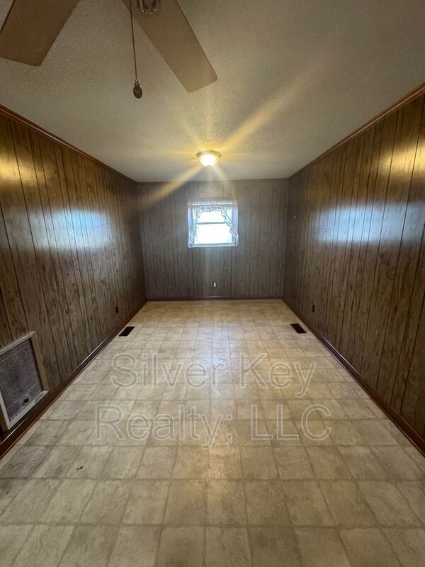 Building Photo - 165 Co Rd 358