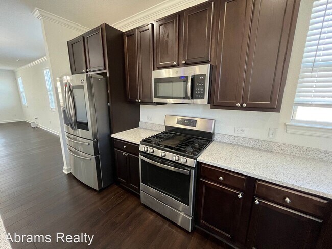 Building Photo - 4 br, 3.5 bath House - 1700 Paulet Drive