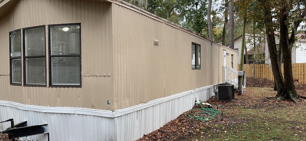 Building Photo - 6803 Waters Ave