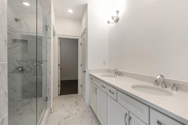Building Photo - 6803 Prelude Dr