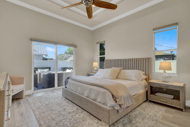 Building Photo - 875 SE 13th Ave