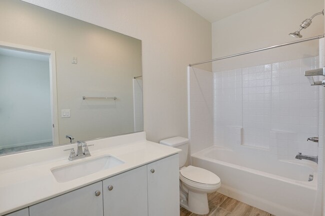 Building Photo - EXCEPTIONAL 2 BEDROOM HOME IN 89135